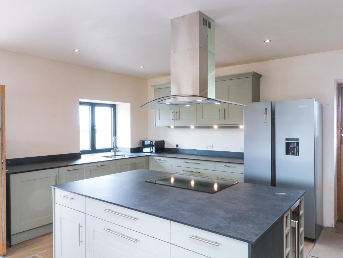Bowland Barn Villa แลงคาสเตอร์ ภายนอก รูปภาพ