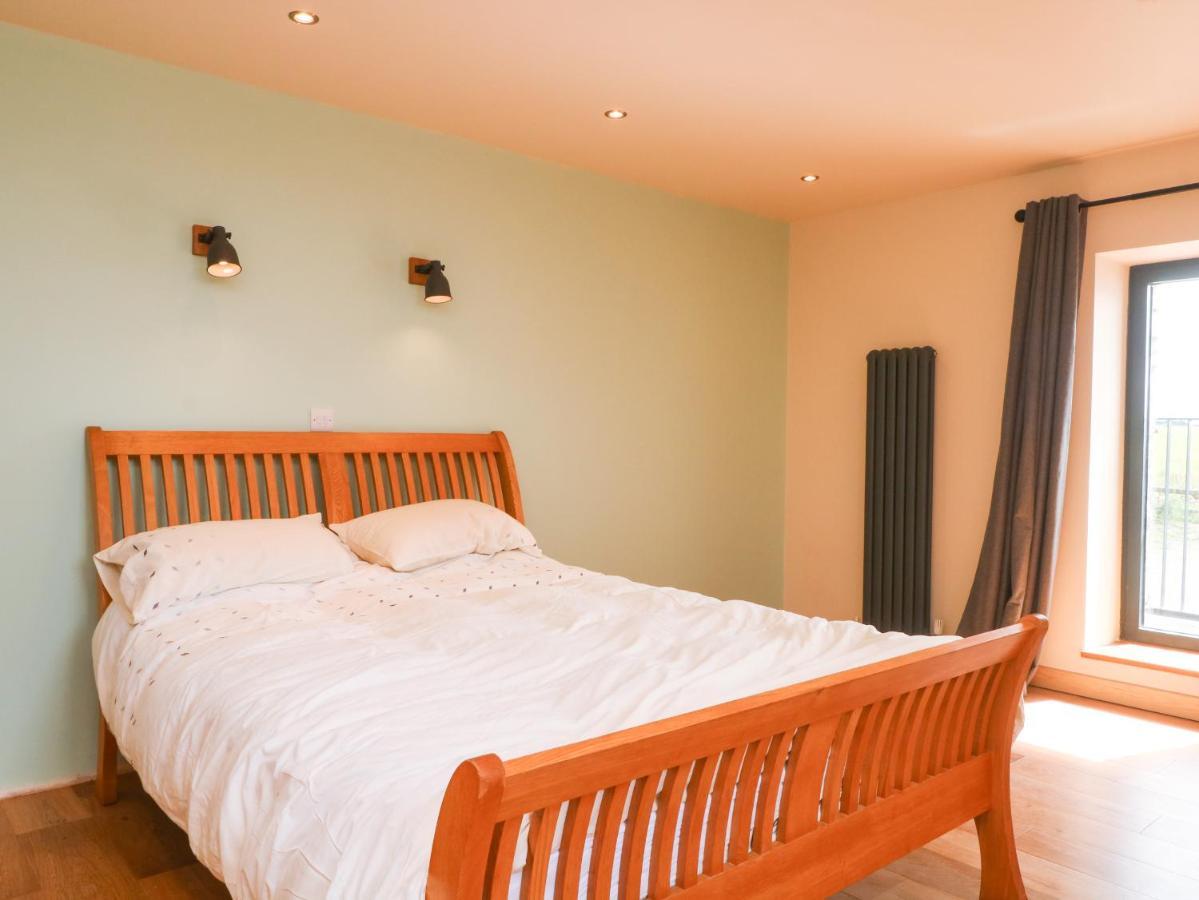 Bowland Barn Villa แลงคาสเตอร์ ภายนอก รูปภาพ