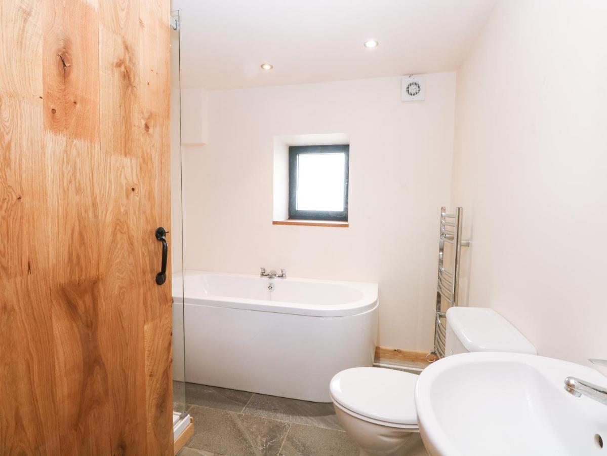 Bowland Barn Villa แลงคาสเตอร์ ภายนอก รูปภาพ